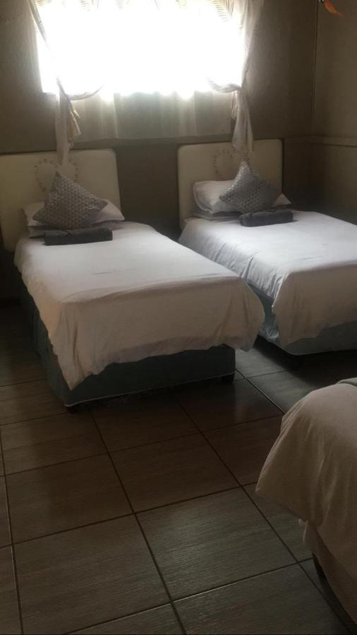 Hotel Kusha Two à Sabie Extérieur photo