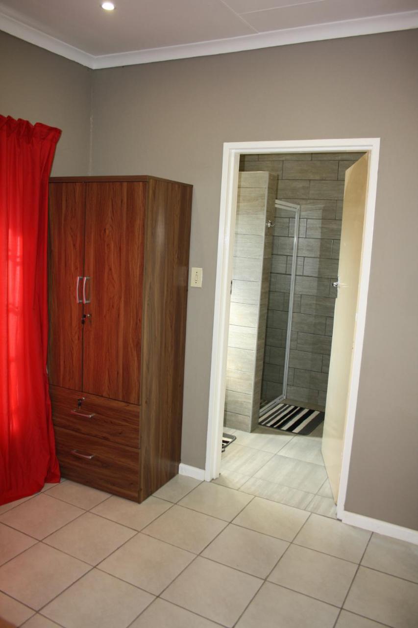 Hotel Kusha Two à Sabie Extérieur photo